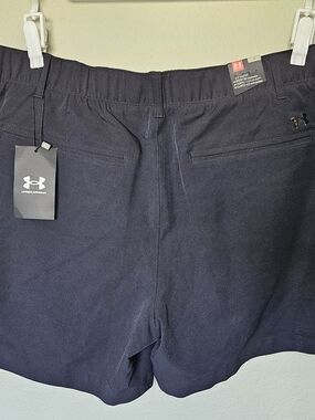 NWT Under Armour Links Shorty 4.5" Black Golf Shorts SZ 16